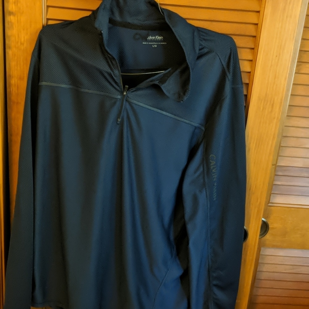 Calvin Klein Lightweight Athletic Wear Shirt L